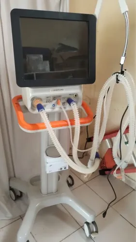 Ventilador pulmonar para cuidados intensivos