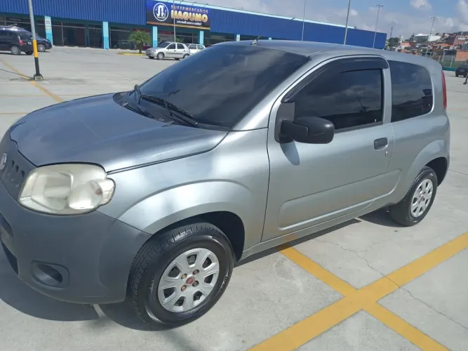 Fiat Uno Vivace 1.0 EVO Fire Flex 8V 3P 2012
