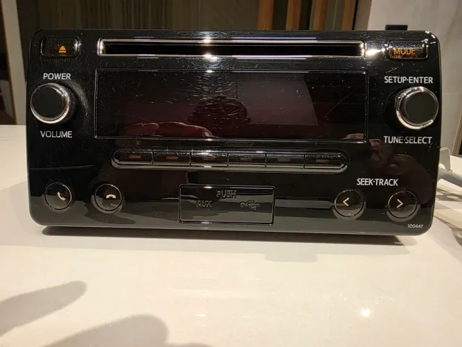 Som automotivo com tela e Bluetooth