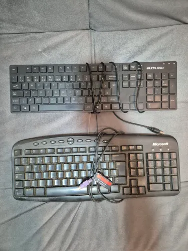 Teclados com fio