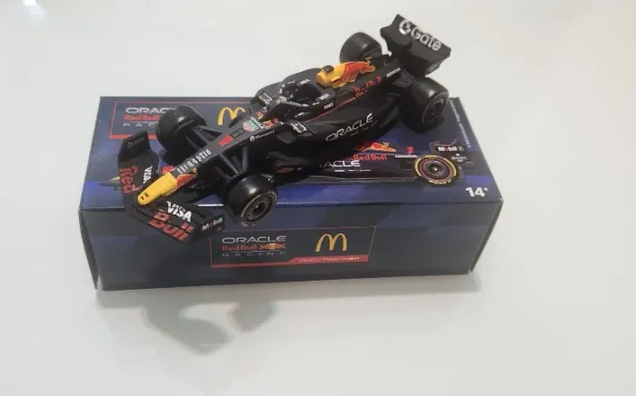 Miniatura 1/43 Mc Donalds F1 Oracle RedBull Racing