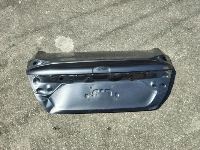 Tampa traseira Honda Civic G10 2017 a 2021 original c detalhe