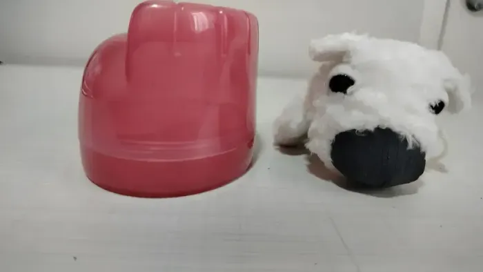 Pelúcia Artilist Collection The Dog (casa) Bordô