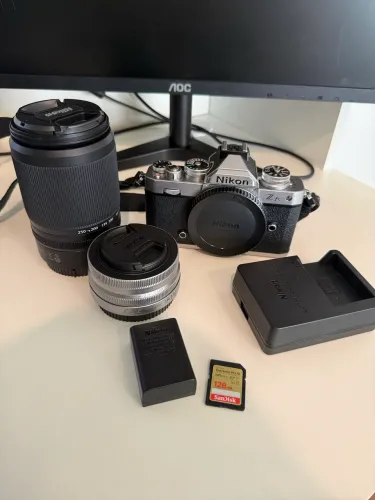 Nikon Z Fc Mirrorless + Lentes 16-50mm E 50-250mm