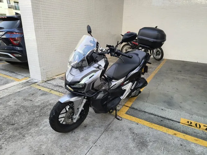 Honda ADV 150 2023 Prata | IPVA 26 Pago | Acessórios Inclusos