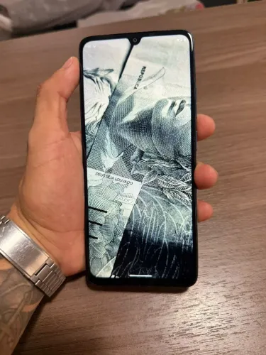 Moto g06 semi novo, bateria 100% funcionando perfeitamente, com nenhum defeito