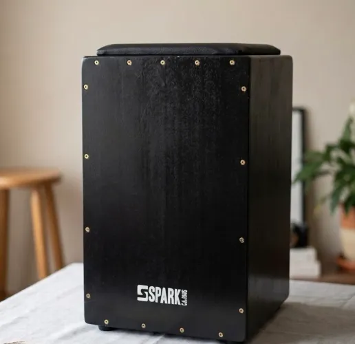 Cajon elétrico nunca usado