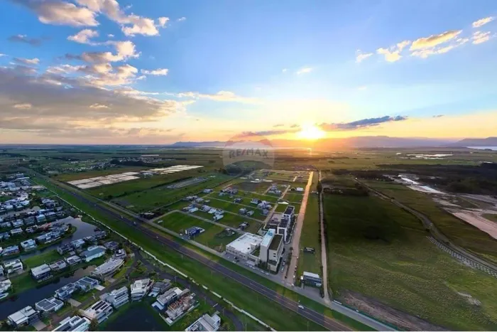 Oportunidade Única! Lote comercial em Xangri-lá: