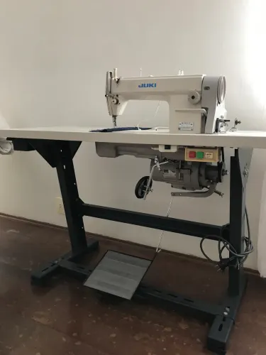 Máquina reta JUKI DDL-5550