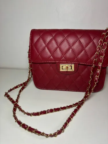 Bolsa Vermelha