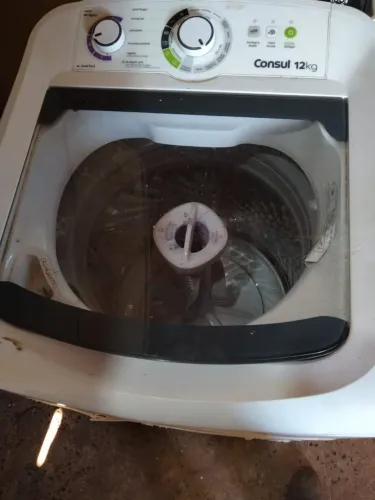 Vendo máquina de lavar roupa semi nova