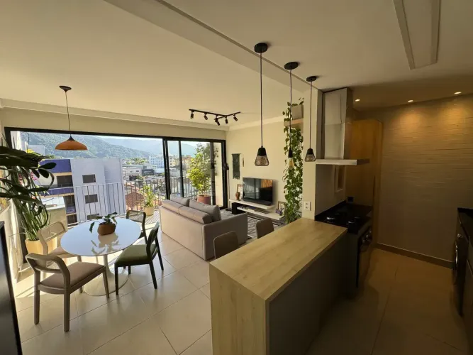 Apartamento para venda possui 71 metros quadrados com 2 quartos em Centro - Ubatuba - São