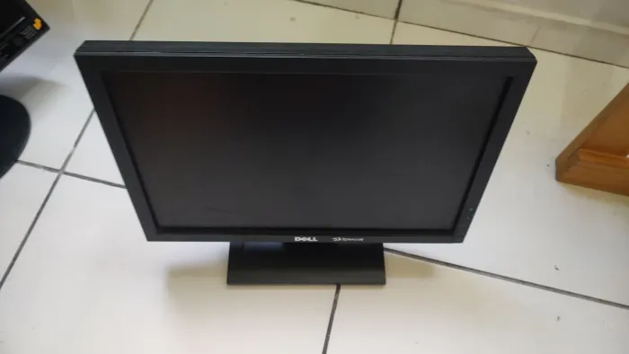 Monitor dell 17 wide E1709wc
