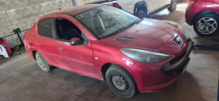 Peugeot 207 Sedan Passion XR 1.4 Flex 8V 4P 2010