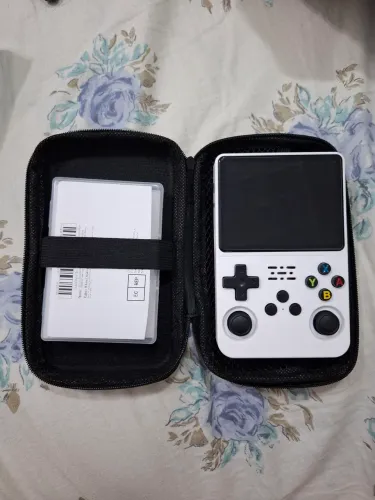 R36S - Emulador de Jogos Portátil - 64GB de jogos