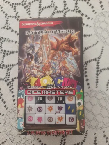 Vendo jogo de dados 2 player completo pouco utilizado 