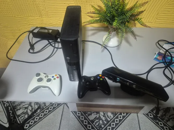 Xbox 360 desbloqueado c/ Kinect