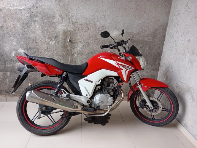 Vendo Titan 150 última da categoria
