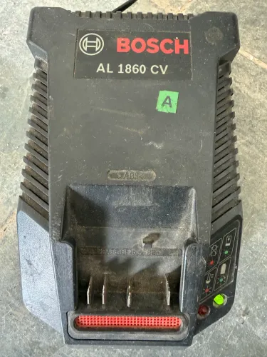 Vendo Carregador Bosch 18V 220V