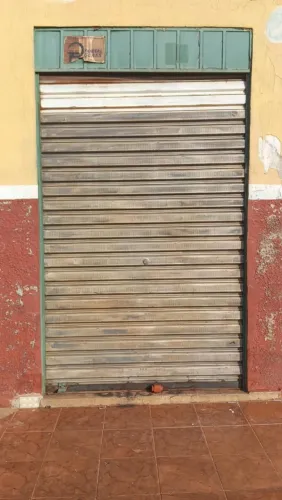 PORTA DE METAL OTIMO PARA COMERCIO