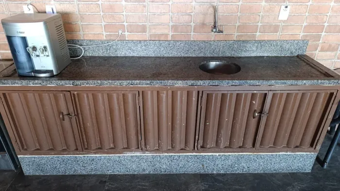 Pia + Gabinete Ferro (2,60 x 0,60)