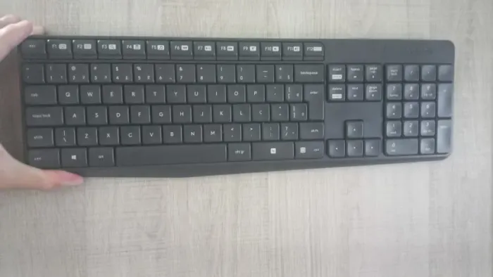 Kit de teclado e mouse sem fio Logitech MK235