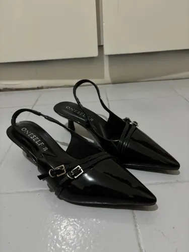 Escarpin preto TAM 35