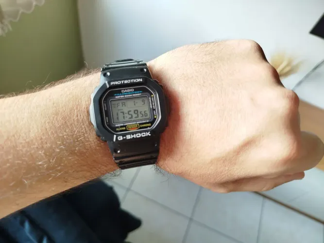 Casio G-Shock Dw 5600 excelente estado 