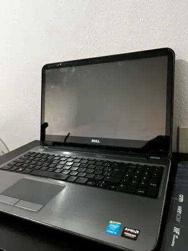 Notebook Dell Intel Core i5 | 12GB RAM | Placa de Vídeo AMD Radeon (Ler Descrição)