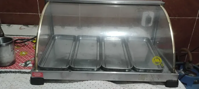 Vendo estufa para salgados, contato *)