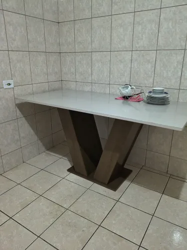 Mesa jantar com 6 cadeiras semi nova