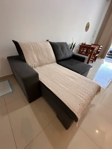 Sofá retrátil e reclinável