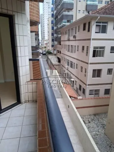 Apartamento 2 dormitórios sendo 1 suÍte, 150 metros da praia . Canto do Forte