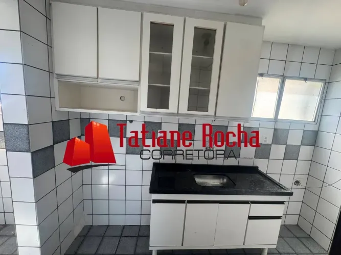 Alugo excelente apartamento no Condomínio Parque das Acácias.