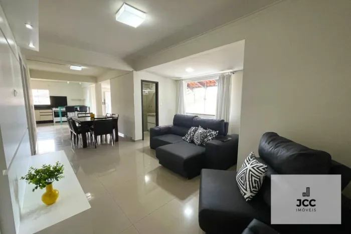 Apartamento com 3 dormitórios para alugar, 100 m² por R$ 4.900,00/mês - Guanabara - Joinvi