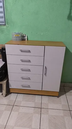 Vende se cômoda nova