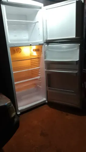 Geladeira duplex 470 litros funcionando perfeitamente completa damos garantia 