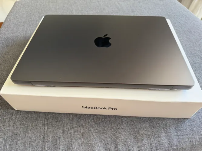 Vendo MacBook Pro M3 Pro 18GB RAM 1TB SSD