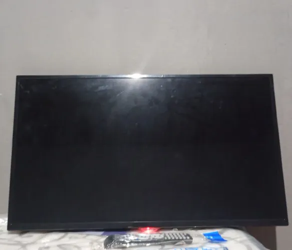 Vendo Tv Smart AOC Roku 32 polegadas 