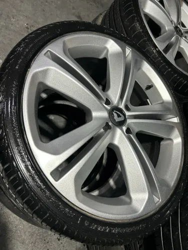 RODAS 18 FURACÃO 4x100 PNEUS 215/35-18