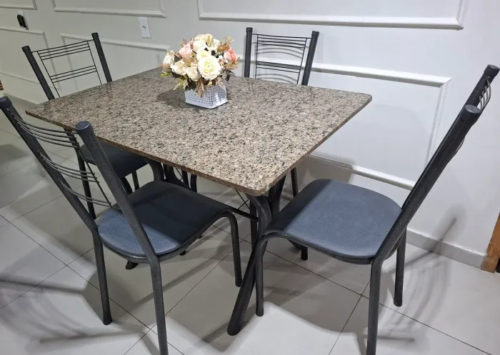 Mesa Novinha Entrego