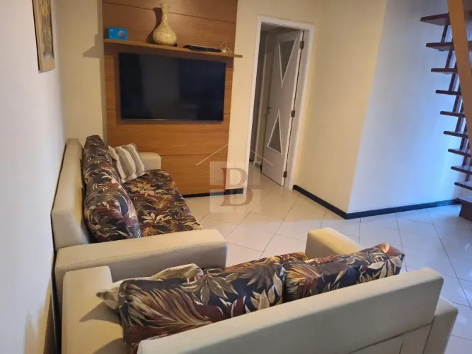 Cobertura de luxo à venda em Icaraí, Niterói-RJ: 3 quartos, 1 suite, 1 sala, 1 vaga de gar