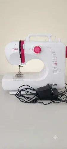 Estou vendendo máquina de costura doméstica Bella Elgin semi nova