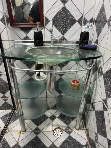 Pia de banheiro vidro ( Aceito oferta)