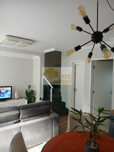 Casa em Condomínio à Venda no Parque Ipê, São Paulo-SP: 2 Quartos, 2 Suítes, 2 Salas, 3 Ba