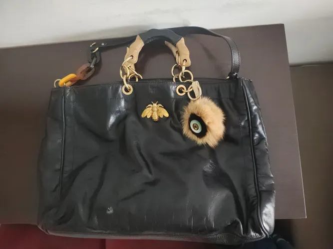 Bolsa Schutz preta