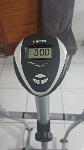 Elíptico KIKOS 4004 Magnético 8 níveis de tensão (Fitness) Display LCD