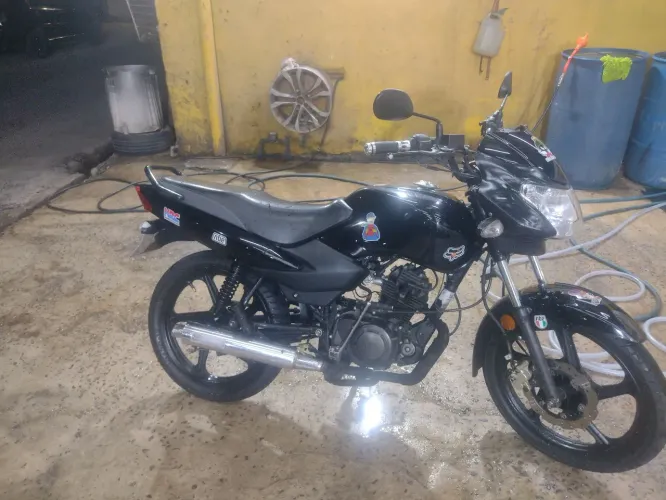 Vende-se moto seme nova ou troca 