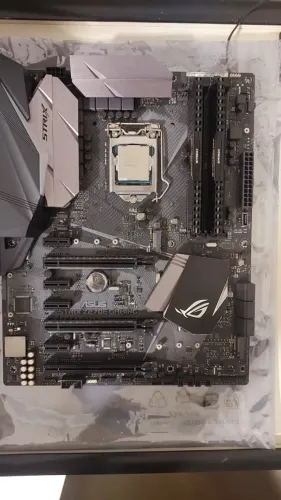 itUpgrade Gamer Intel i5 7600 + Rog Strix Z270E + 16gb RAM Corsair DDR4 + Cooler Hyper