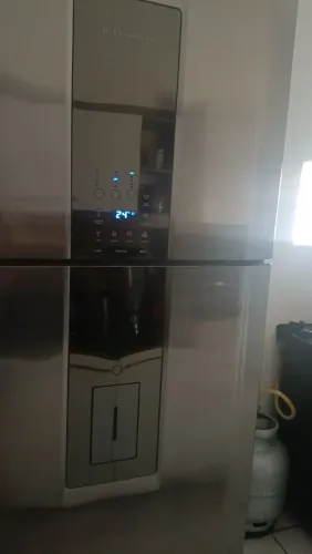 Vende se geladeira em ótimo estado